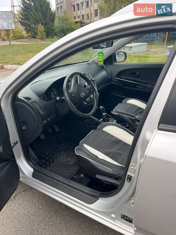 Универсал Kia Ceed 2011 в Полтаве