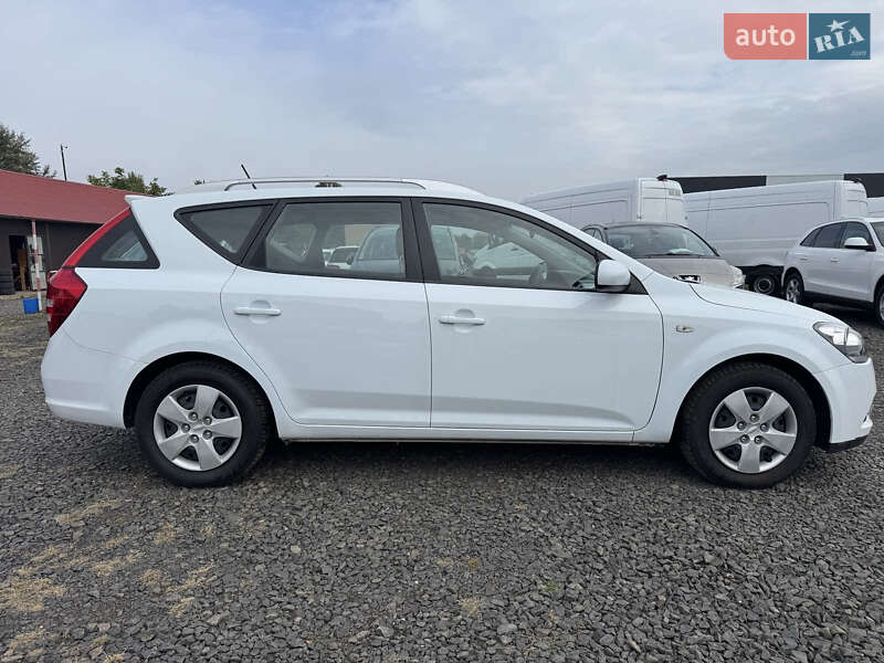 Універсал Kia Ceed 2011 в Луцьку