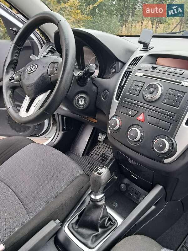 Хэтчбек Kia Ceed 2012 в Львове фото 5 Хэтчбек Kia Ceed 2012 в Львове