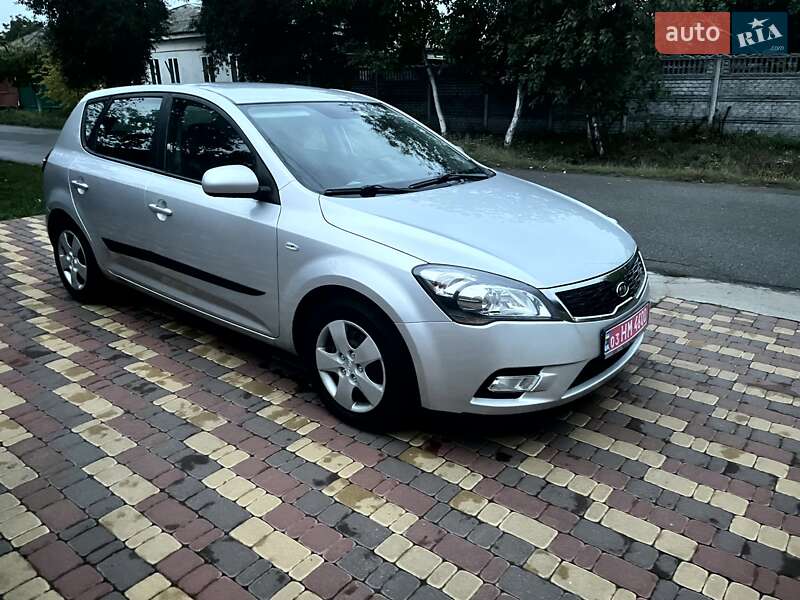 Хэтчбек Kia Ceed 2010 в Нежине