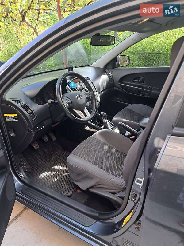 Универсал Kia Ceed 2010 в Ужгороде