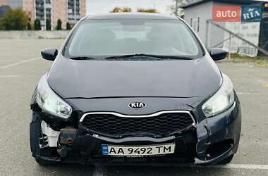 Хэтчбек Kia Ceed 2015 в Белогородке