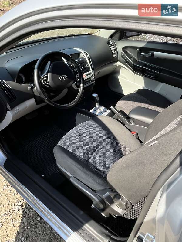Хетчбек Kia Ceed 2008 в Южноукраїнську фото 8 Хетчбек Kia Ceed 2008 в Южноукраїнську