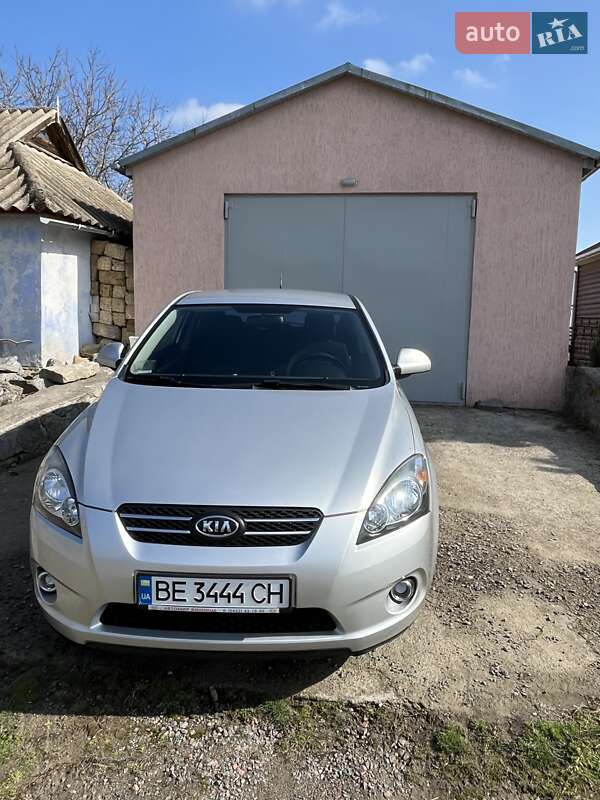 Хетчбек Kia Ceed 2008 в Южноукраїнську фото 9 Хетчбек Kia Ceed 2008 в Южноукраїнську