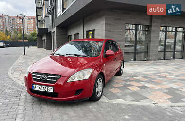 Хэтчбек Kia Ceed 2008 в Киеве