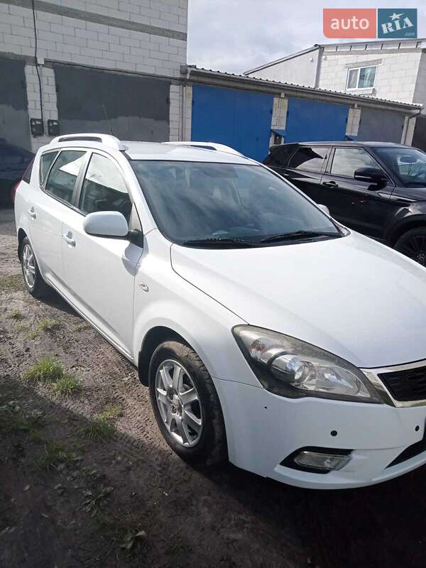 Універсал Kia Ceed 2010 в Ставищі