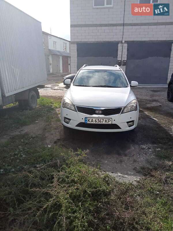 Універсал Kia Ceed 2010 в Ставищі