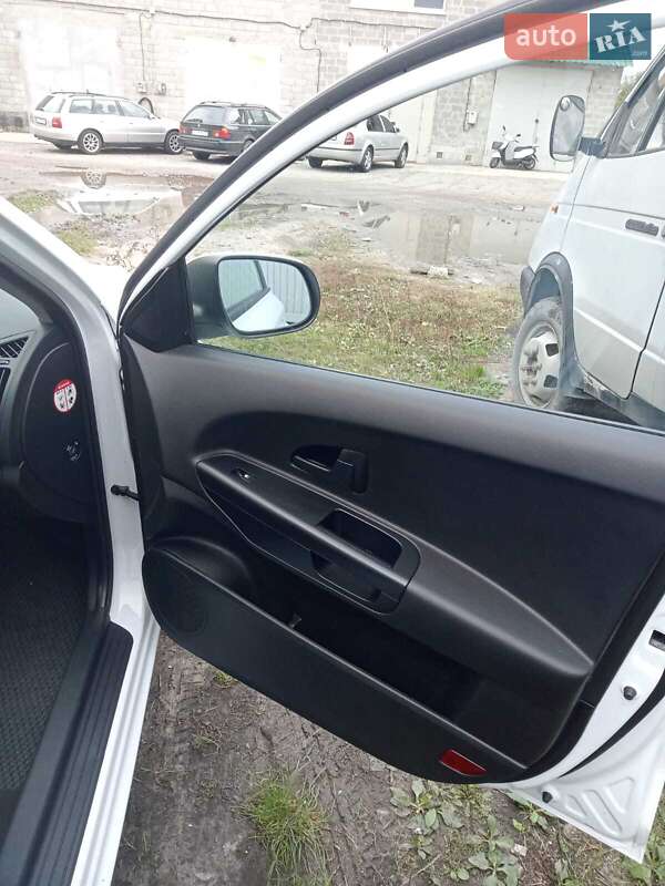 Універсал Kia Ceed 2010 в Ставищі