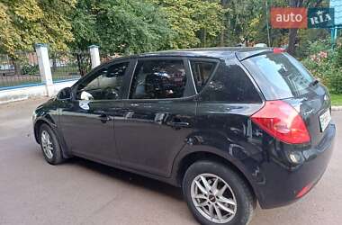 Хетчбек Kia Ceed 2007 в  фото 5 Хетчбек Kia Ceed 2007 в