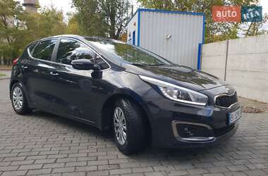 Хэтчбек Kia Ceed 2016 в Горишних Плавнях