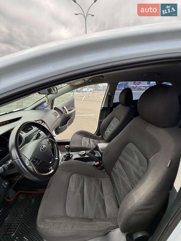 Хэтчбек Kia Ceed 2012 в Киеве фото 14 Хэтчбек Kia Ceed 2012 в Киеве