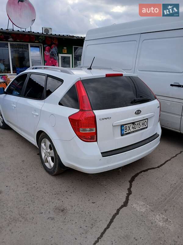 Универсал Kia Ceed 2009 в Хмельницком