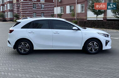 Хэтчбек Kia Ceed 2019 в 