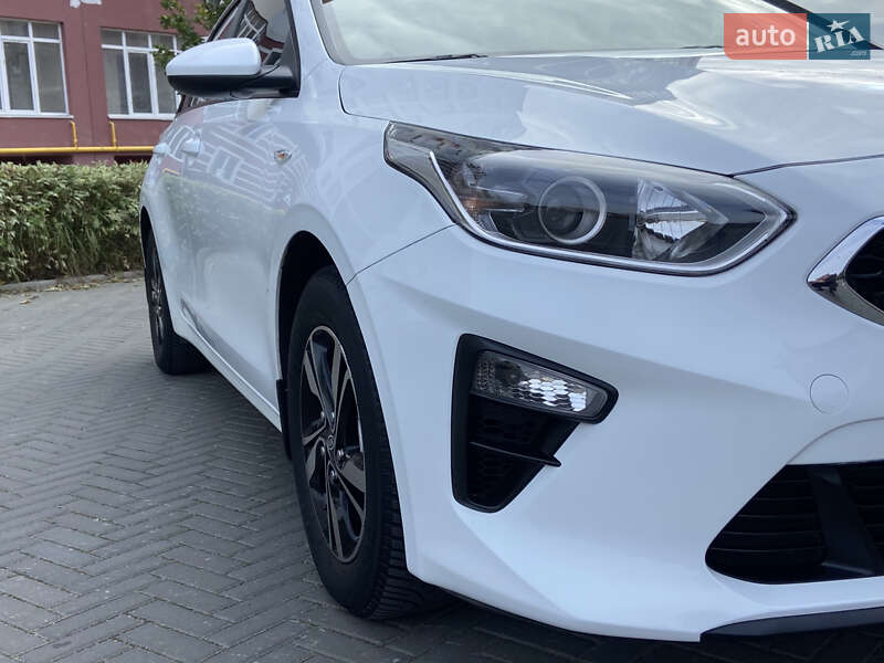 Хетчбек Kia Ceed 2019 в Києві фото 14 Хетчбек Kia Ceed 2019 в Києві