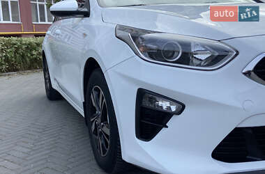 Хэтчбек Kia Ceed 2019 в 