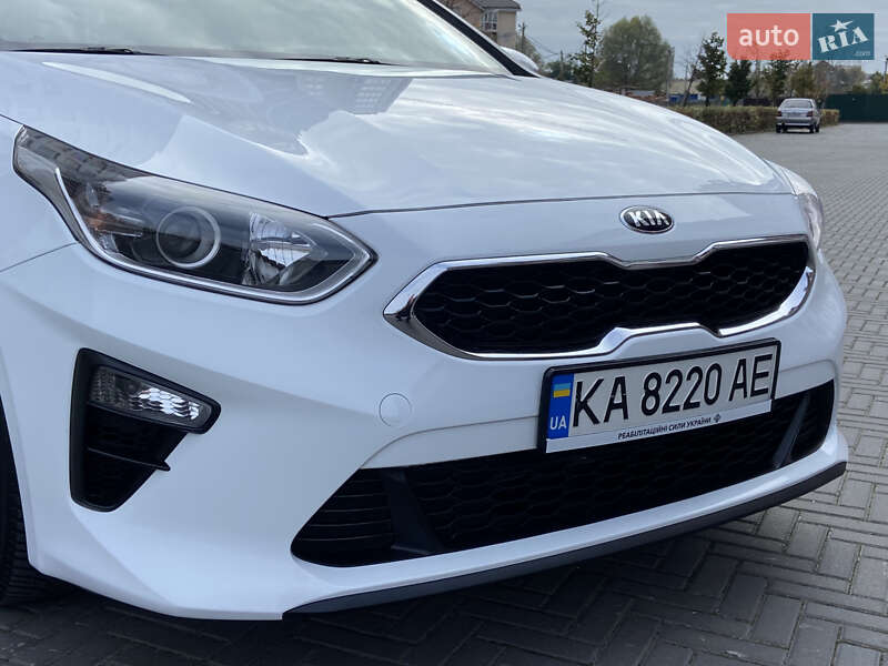 Хетчбек Kia Ceed 2019 в Києві фото 15 Хетчбек Kia Ceed 2019 в Києві