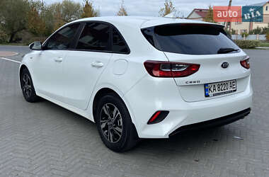 Хэтчбек Kia Ceed 2019 в 