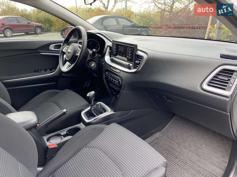 Хетчбек Kia Ceed 2019 в Києві фото 56 Хетчбек Kia Ceed 2019 в Києві