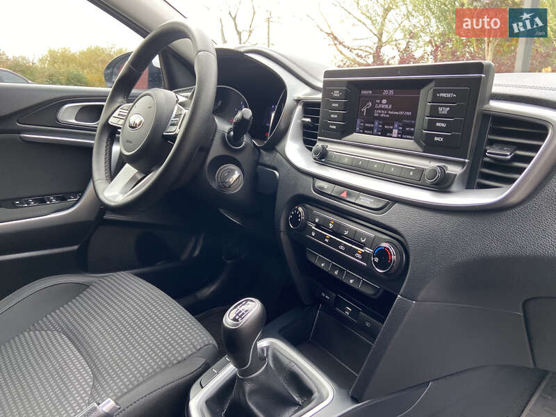 Хетчбек Kia Ceed 2019 в Києві фото 60 Хетчбек Kia Ceed 2019 в Києві