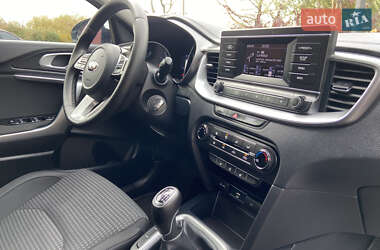 Хэтчбек Kia Ceed 2019 в 