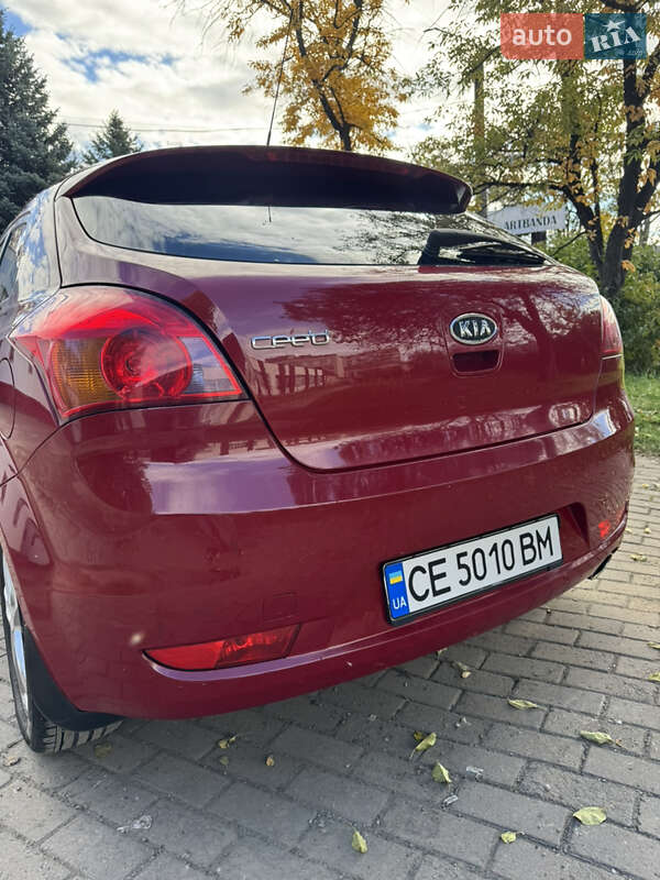 Хэтчбек Kia Ceed 2008 в Черновцах
