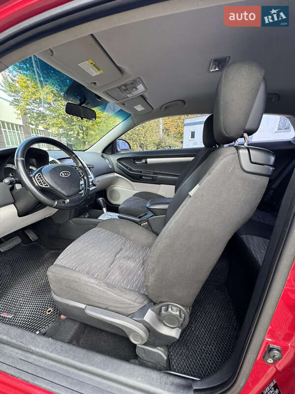 Хэтчбек Kia Ceed 2008 в Черновцах
