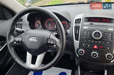 Універсал Kia Ceed 2012 в  фото 33 Універсал Kia Ceed 2012 в