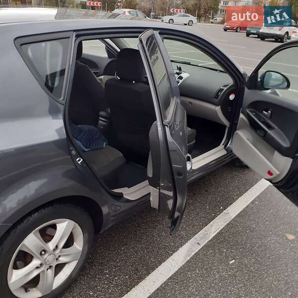 Хэтчбек Kia Ceed 2008 в Киеве фото 9 Хэтчбек Kia Ceed 2008 в Киеве