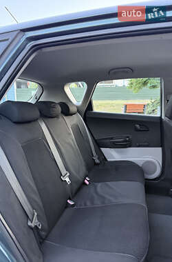 Хэтчбек Kia Ceed 2009 в 