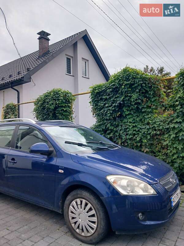 Універсал Kia Ceed 2008 в Ужгороді фото 4 Універсал Kia Ceed 2008 в Ужгороді