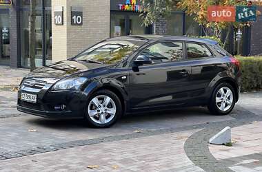Хэтчбек Kia Ceed 2008 в 