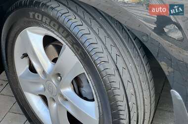 Хэтчбек Kia Ceed 2008 в 