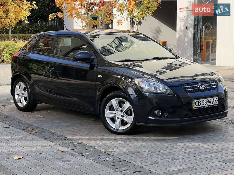 Хэтчбек Kia Ceed 2008 в Киеве фото 13 Хэтчбек Kia Ceed 2008 в Киеве