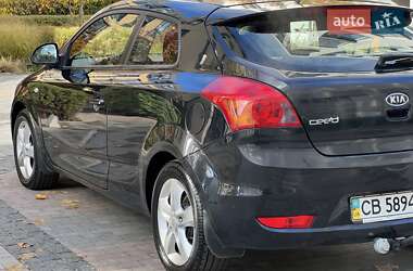 Хэтчбек Kia Ceed 2008 в 