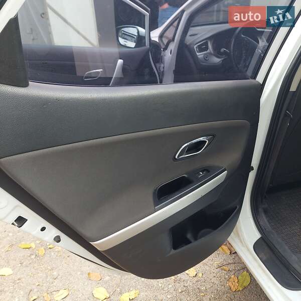 Хэтчбек Kia Ceed 2012 в Одессе