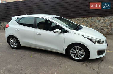 Хэтчбек Kia Ceed 2017 в 