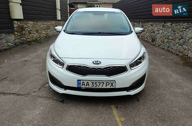 Хэтчбек Kia Ceed 2017 в 