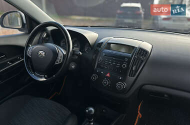 Универсал Kia Ceed 2009 в 