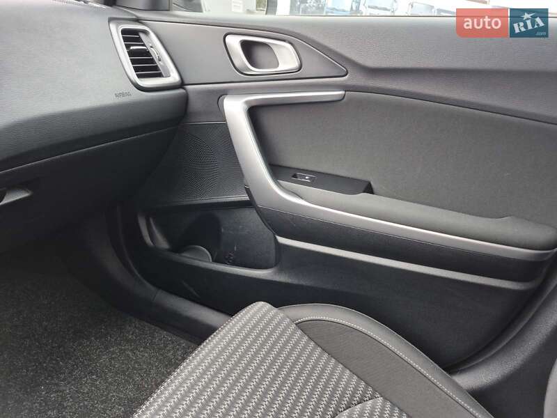Хетчбек Kia Ceed 2023 в Києві фото 17 Хетчбек Kia Ceed 2023 в Києві
