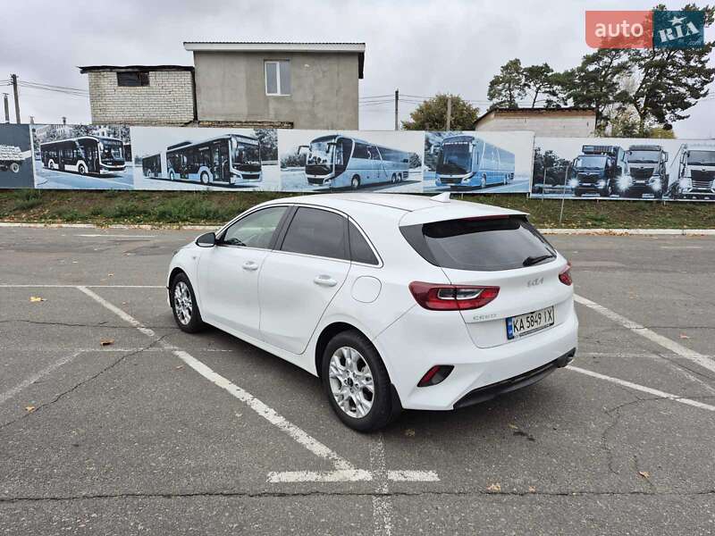 Хетчбек Kia Ceed 2023 в Києві фото 5 Хетчбек Kia Ceed 2023 в Києві
