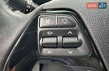 Хэтчбек Kia Ceed 2017 в 