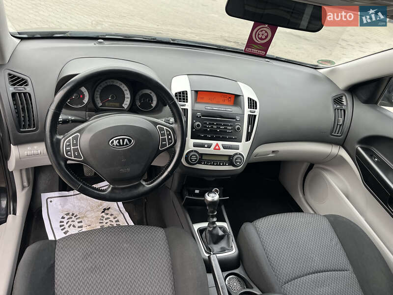 Універсал Kia Ceed 2008 в Нововолинську фото 10 Універсал Kia Ceed 2008 в Нововолинську