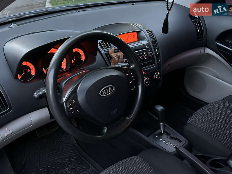 Хетчбек Kia Ceed 2008 в Одесі фото 19 Хетчбек Kia Ceed 2008 в Одесі