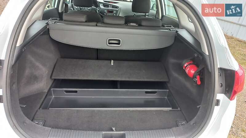 Универсал Kia Ceed 2015 в Сокале