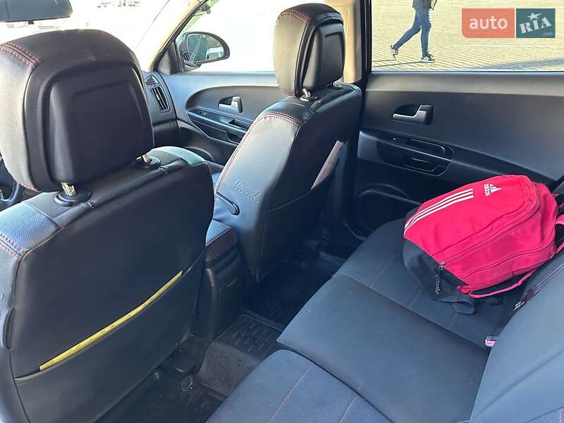 Хетчбек Kia Ceed 2007 в Одесі фото 4 Хетчбек Kia Ceed 2007 в Одесі