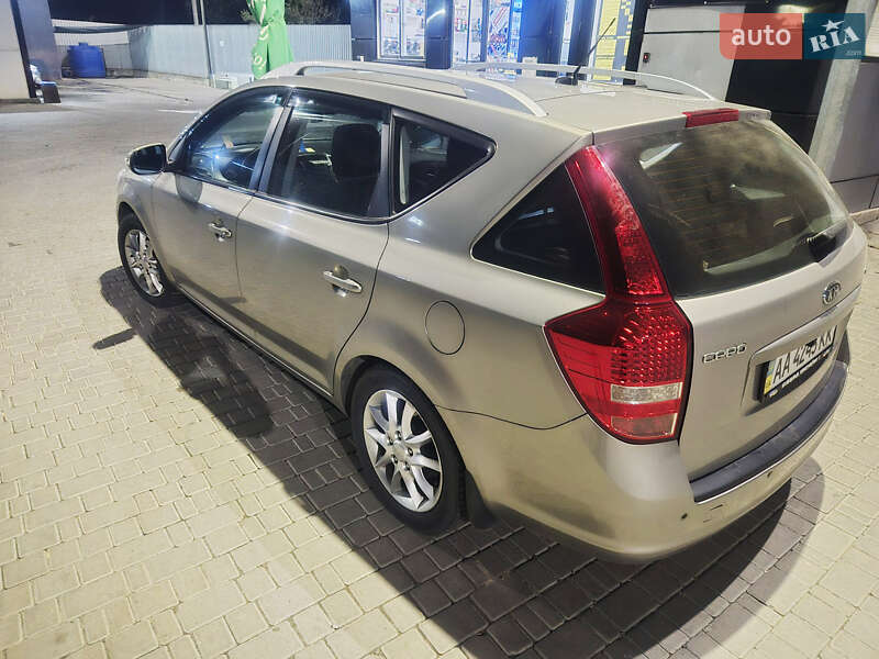 Універсал Kia Ceed 2010 в Одесі