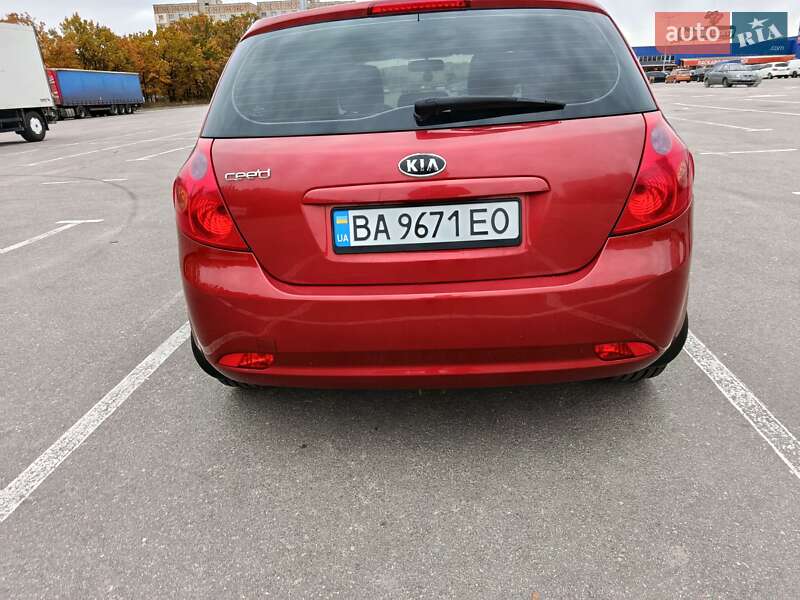 Хэтчбек Kia Ceed 2008 в Кропивницком фото 5 Хэтчбек Kia Ceed 2008 в Кропивницком