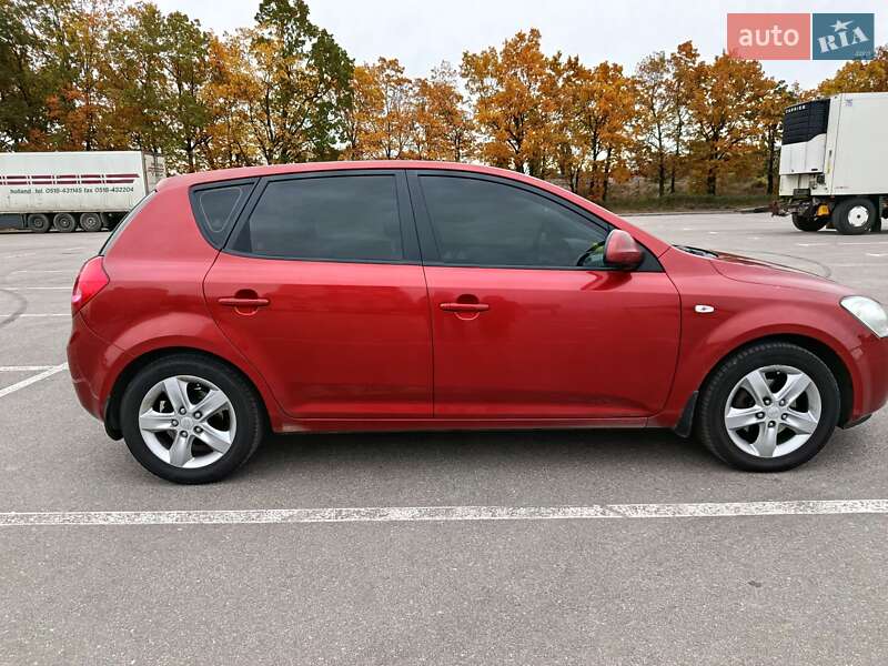 Хэтчбек Kia Ceed 2008 в Кропивницком фото 10 Хэтчбек Kia Ceed 2008 в Кропивницком