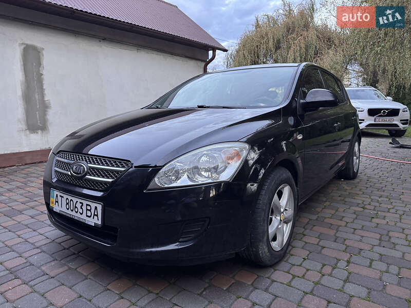 Хэтчбек Kia Ceed 2008 в Ивано-Франковске фото 3 Хэтчбек Kia Ceed 2008 в Ивано-Франковске