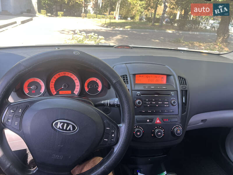 Хэтчбек Kia Ceed 2008 в Днепре фото 6 Хэтчбек Kia Ceed 2008 в Днепре